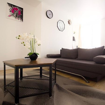Triplex Lumineux A Cherbourg, Hyper Centre, 2 Pas Du Port & Vie Nocturne, Intendance Luxury Host מראה חיצוני תמונה