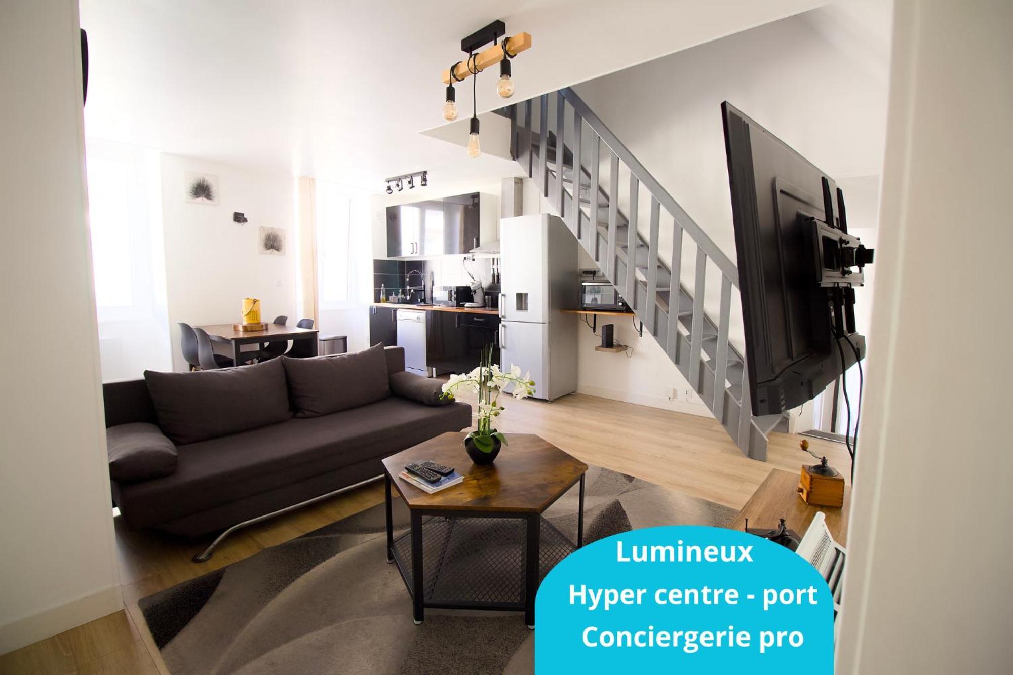 Triplex Lumineux A Cherbourg, Hyper Centre, 2 Pas Du Port & Vie Nocturne, Intendance Luxury Host מראה חיצוני תמונה
