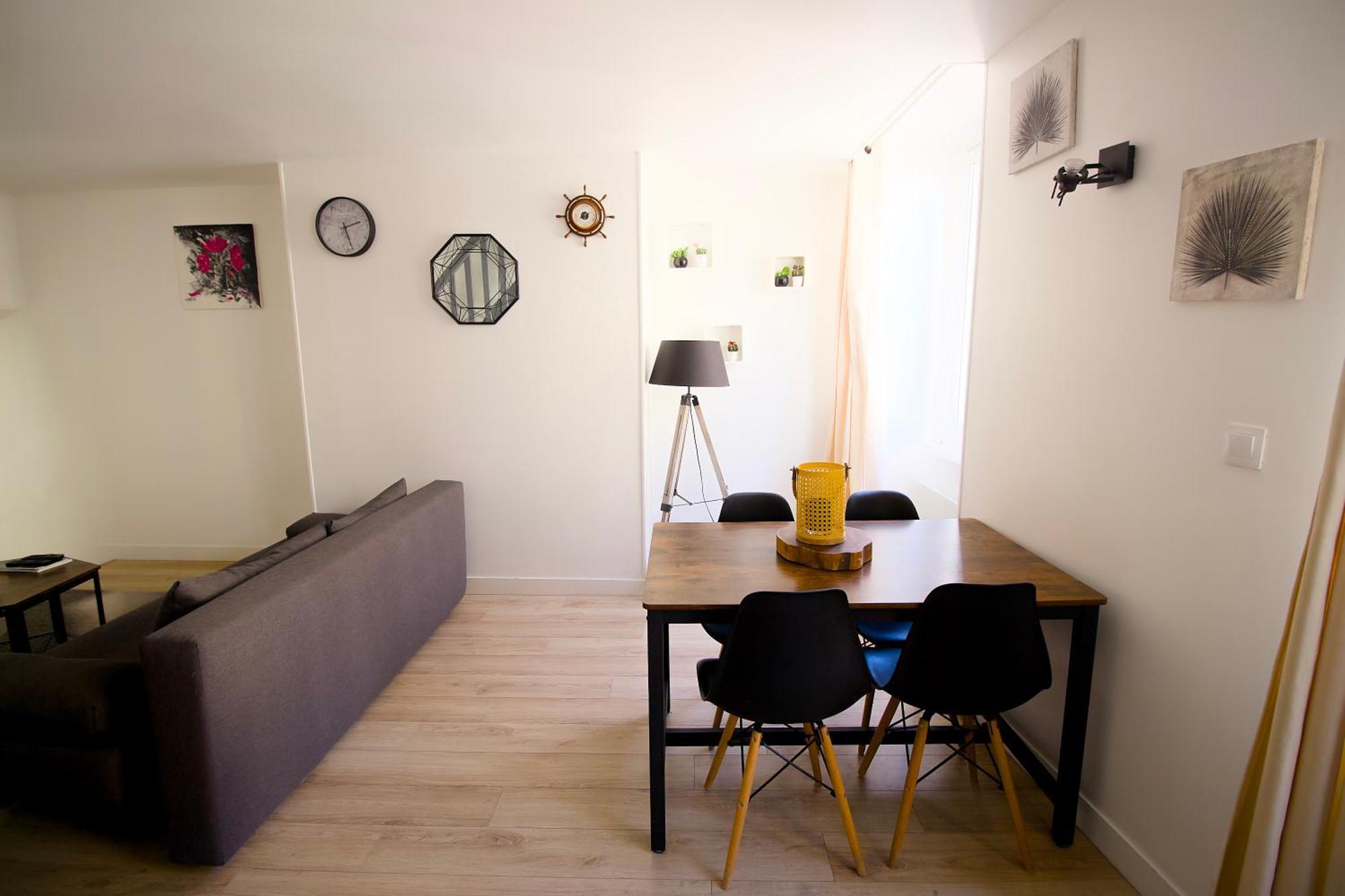 Triplex Lumineux A Cherbourg, Hyper Centre, 2 Pas Du Port & Vie Nocturne, Intendance Luxury Host מראה חיצוני תמונה