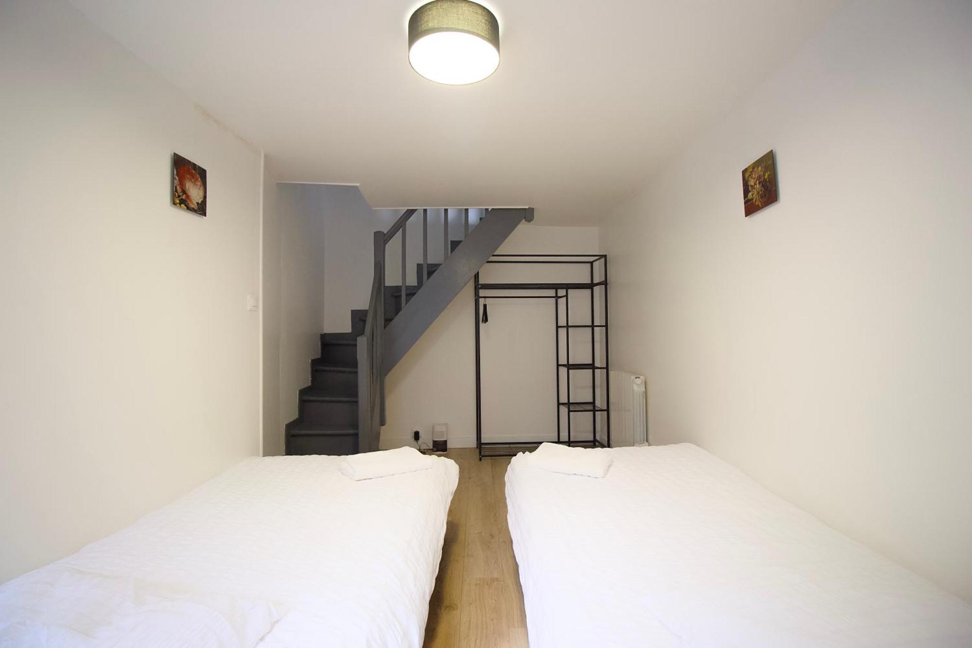 Triplex Lumineux A Cherbourg, Hyper Centre, 2 Pas Du Port & Vie Nocturne, Intendance Luxury Host מראה חיצוני תמונה