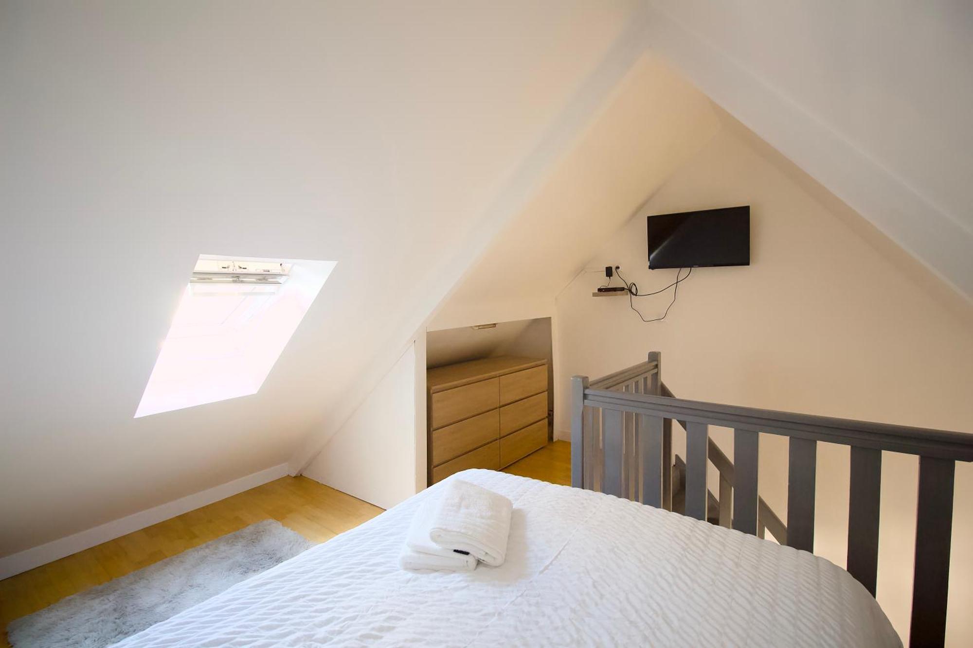 Triplex Lumineux A Cherbourg, Hyper Centre, 2 Pas Du Port & Vie Nocturne, Intendance Luxury Host מראה חיצוני תמונה